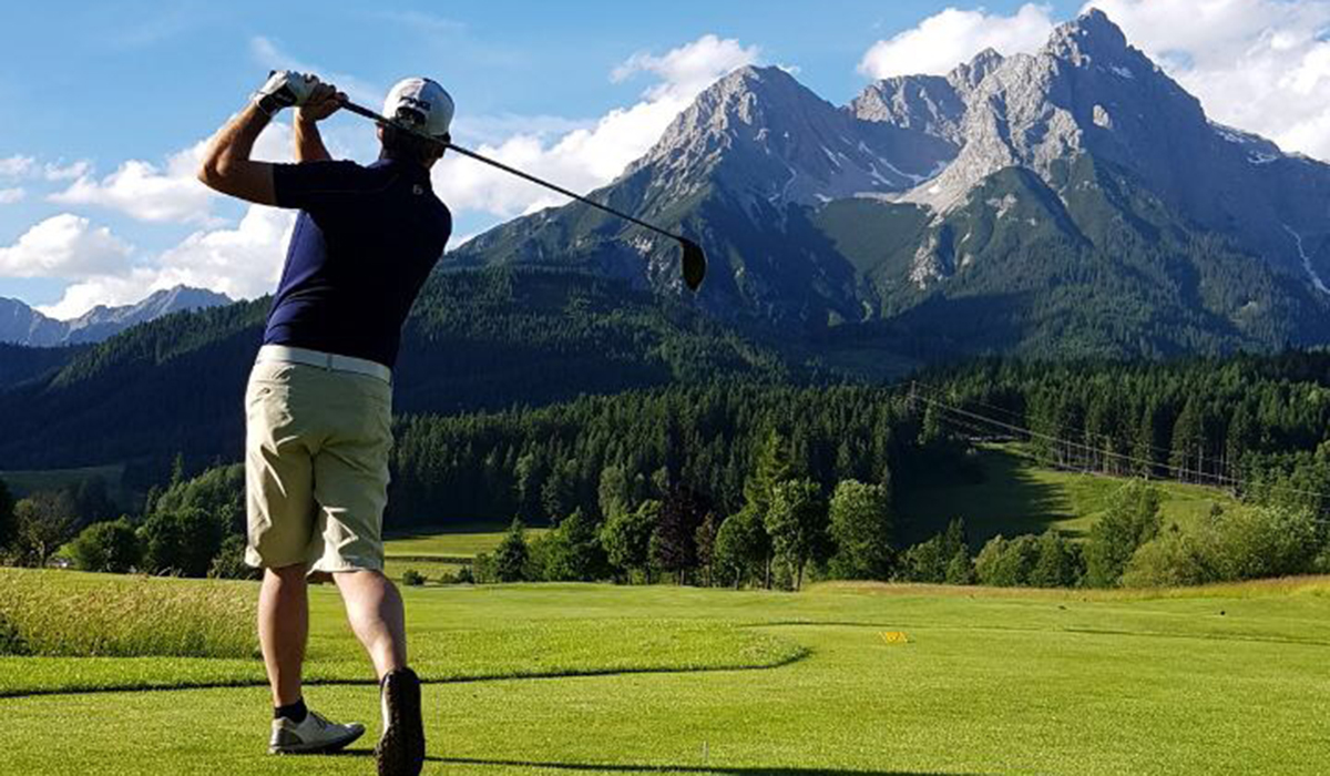 Golfer im Golfcamp in Österreich