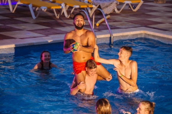 Calella - GO Club Raco den Pepe - Pool Action