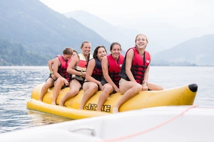 Bananaboot fahren für Jugendliche in den Sommerferien.